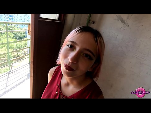 ❤️ סענסואַל תּלמיד סאַקס אַ פרעמדער אין די אָוטבאַקק - מיט זיין פּנים ️ פּאָרן ווידעא ביי אונדז ❌️